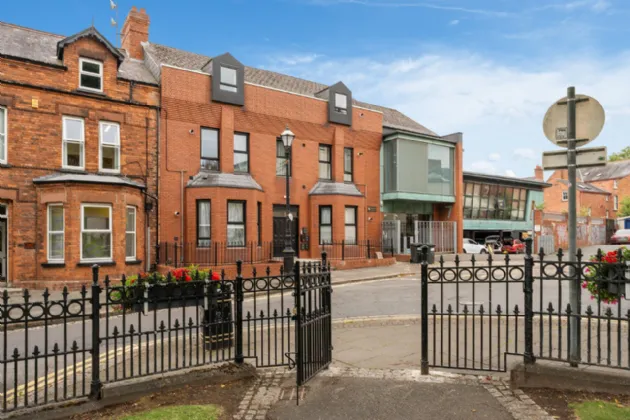 Flat 4, 6, Crescent Gardens, Belfast, BT7 1NS