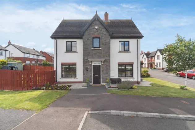 11 Coopers Mill Gardens, Dundonald, Belfast, BT16 1SF