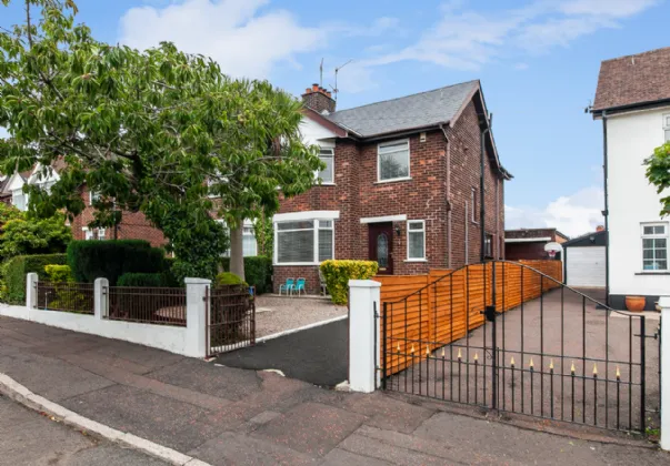 9 Cooldarragh Park North, Belfast, County Antrim, BT14 6TL