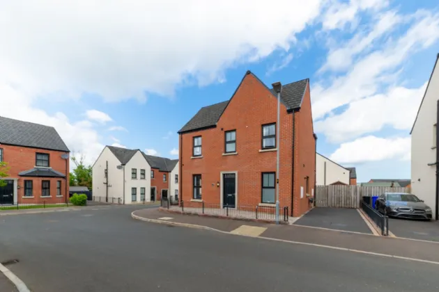 33 Castlegowan Place, Belfast, County Antrim, BT5 7WH