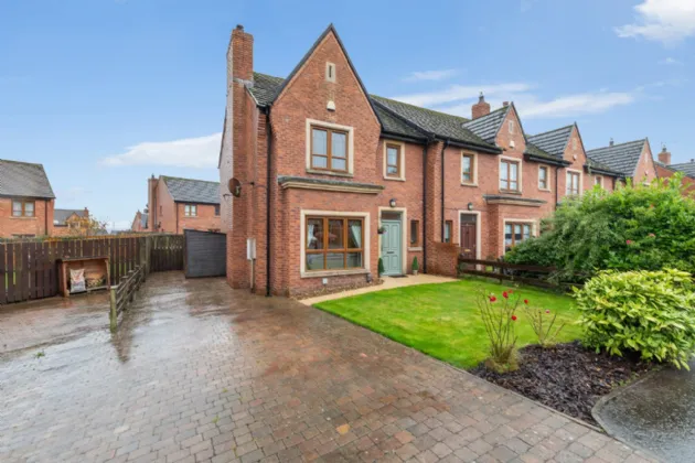 56 Brooke Hall Heights, Belfast, County Down, BT8 6WN