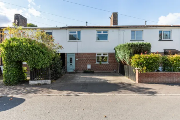 35 Thornhill Parade, Belfast, County Antrim, BT5 7AT