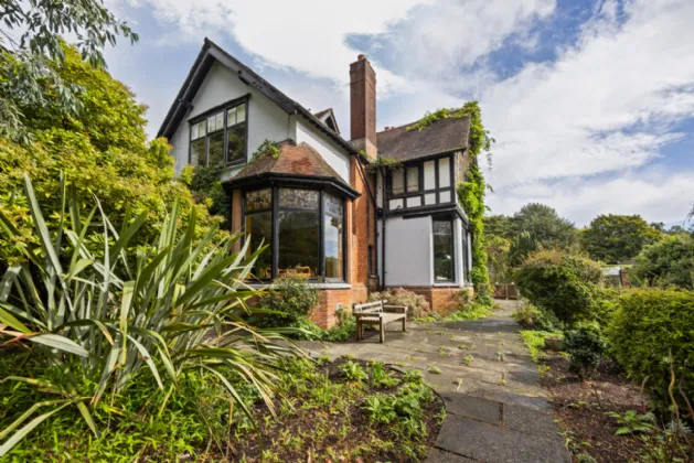 Redcot, 35 Kings Road, Belfast, County Antrim, BT5 6JG