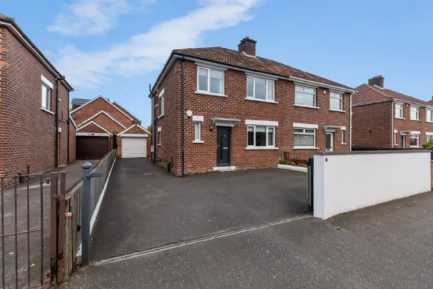 6 Clonallon Gardens, Belfast, County Antrim, BT4 2BY