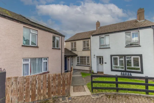 7 Lassara Heights, Warrenpoint, Newry, BT34 3PG