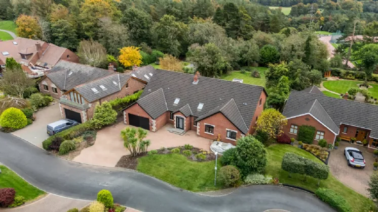 15 Old Coach Avenue, Belfast, County Antrim, BT9 5PY