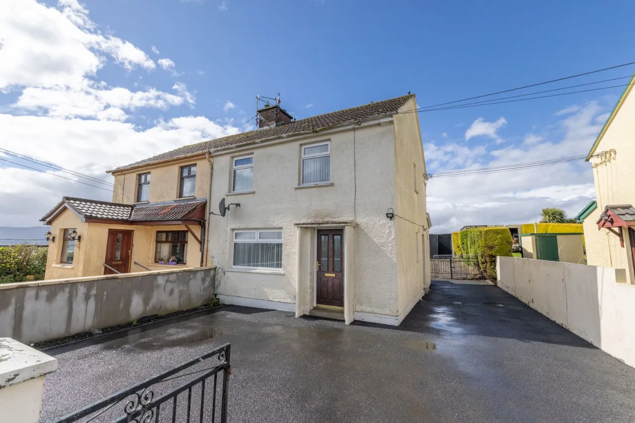 13 Marie Villas, Warrenpoint, Newry, County Down, BT34 3RE