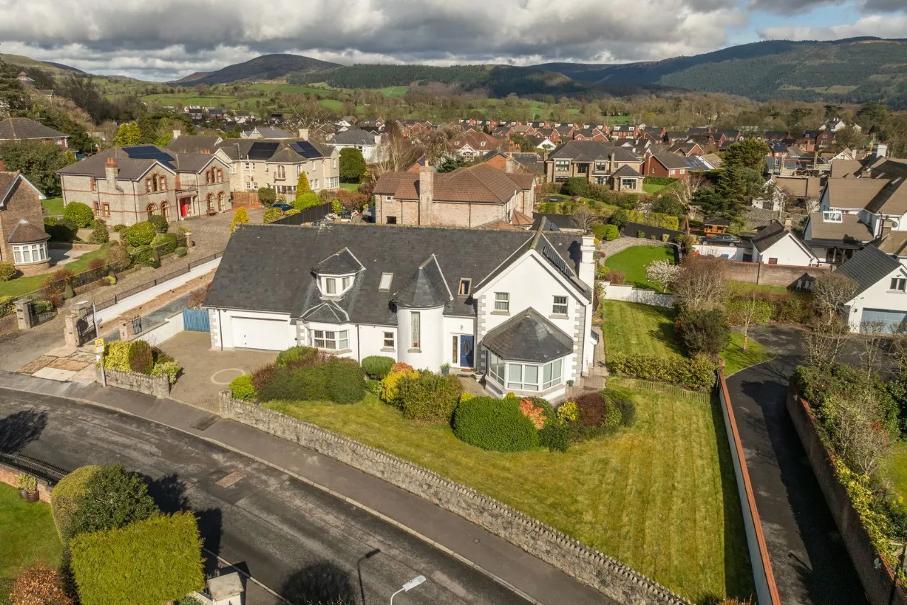 Killeavey, 1 Seafields, Warrenpoint, Newry, County Down, BT34 3TG