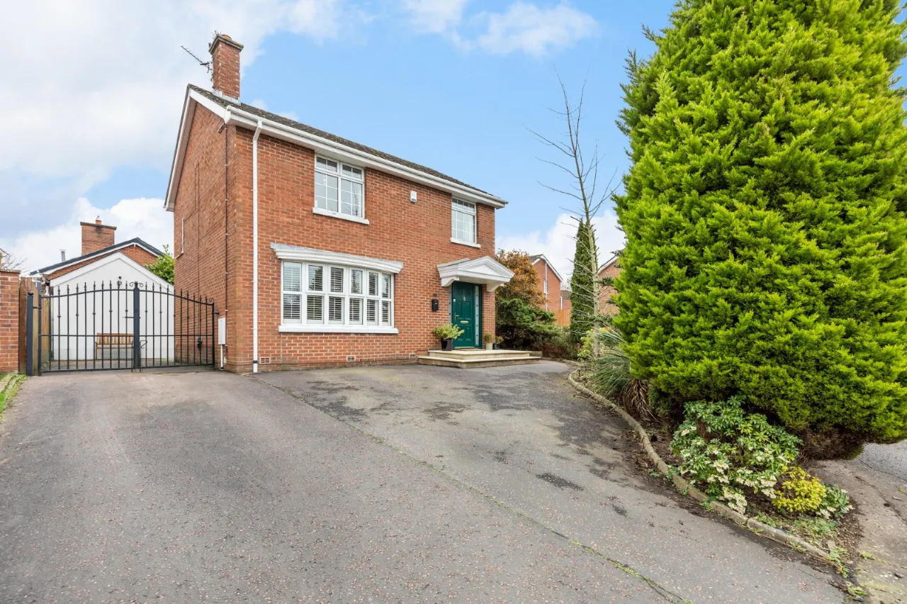 10 Oakwood Park, Belfast, County Antrim, BT9 6SE