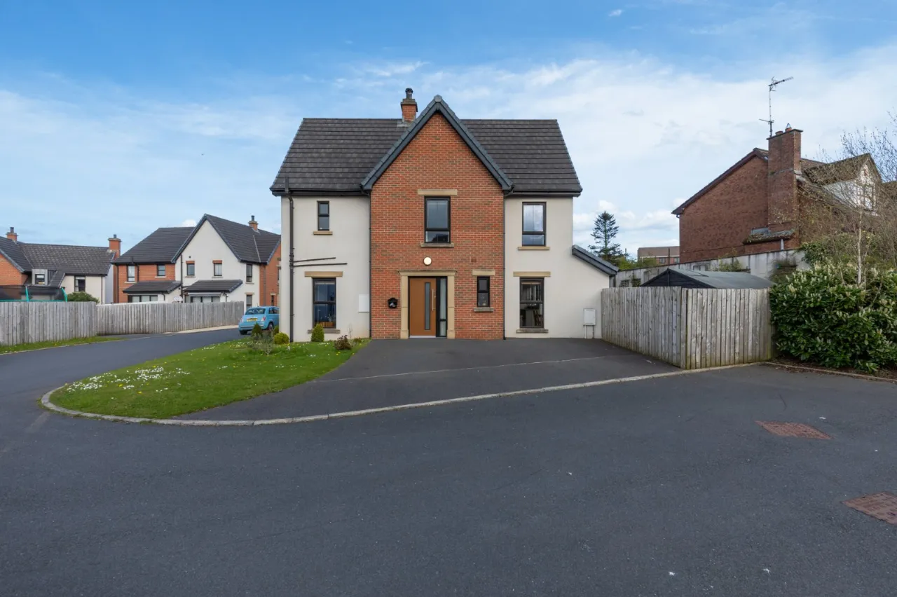 11 Royal Ascot Mews, Carryduff, Belfast, County Down, BT8 8SD