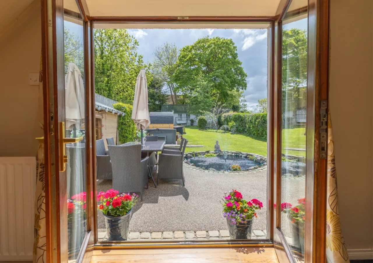 La Maison de Ville, 59 Killyleagh Street, Crossgar, Downpatrick, County Down, BT30 9DQ