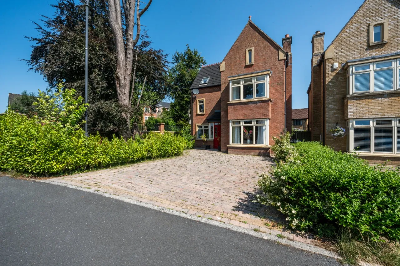 15 Maple Hill, Belfast, County Antrim, BT10 0PZ