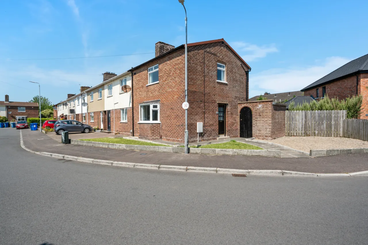 9 Thornhill Parade, Belfast, County Antrim, BT5 7AT
