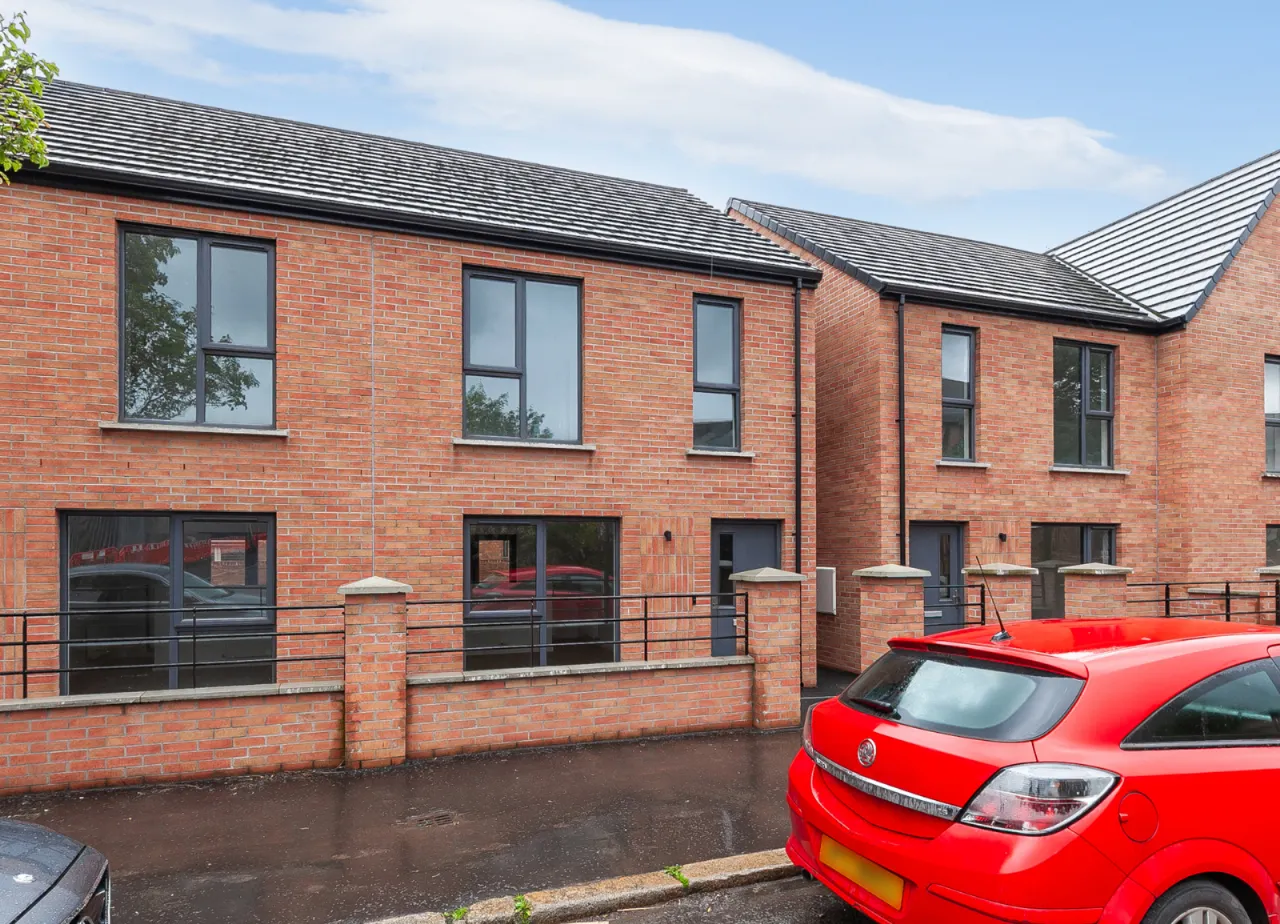 389 North Queen Street, Belfast, BT15 3PE