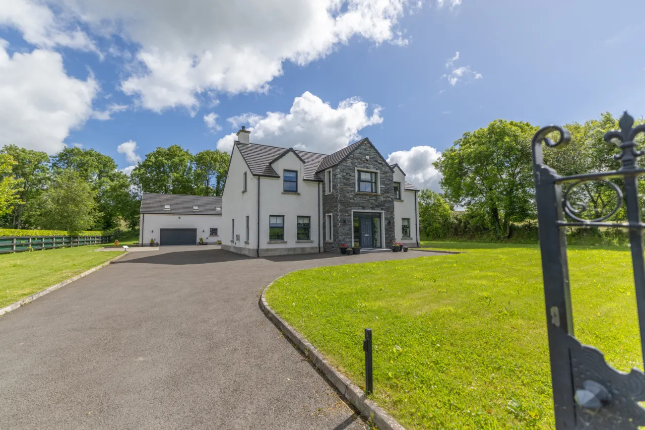 30 Ardkeeragh Road, Newry, County Down, BT34 1NW