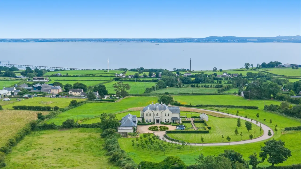 Raw Brae House, 73 Raw Brae Road, Whitehead, Carrickfergus, County Antrim, BT38 9SZ