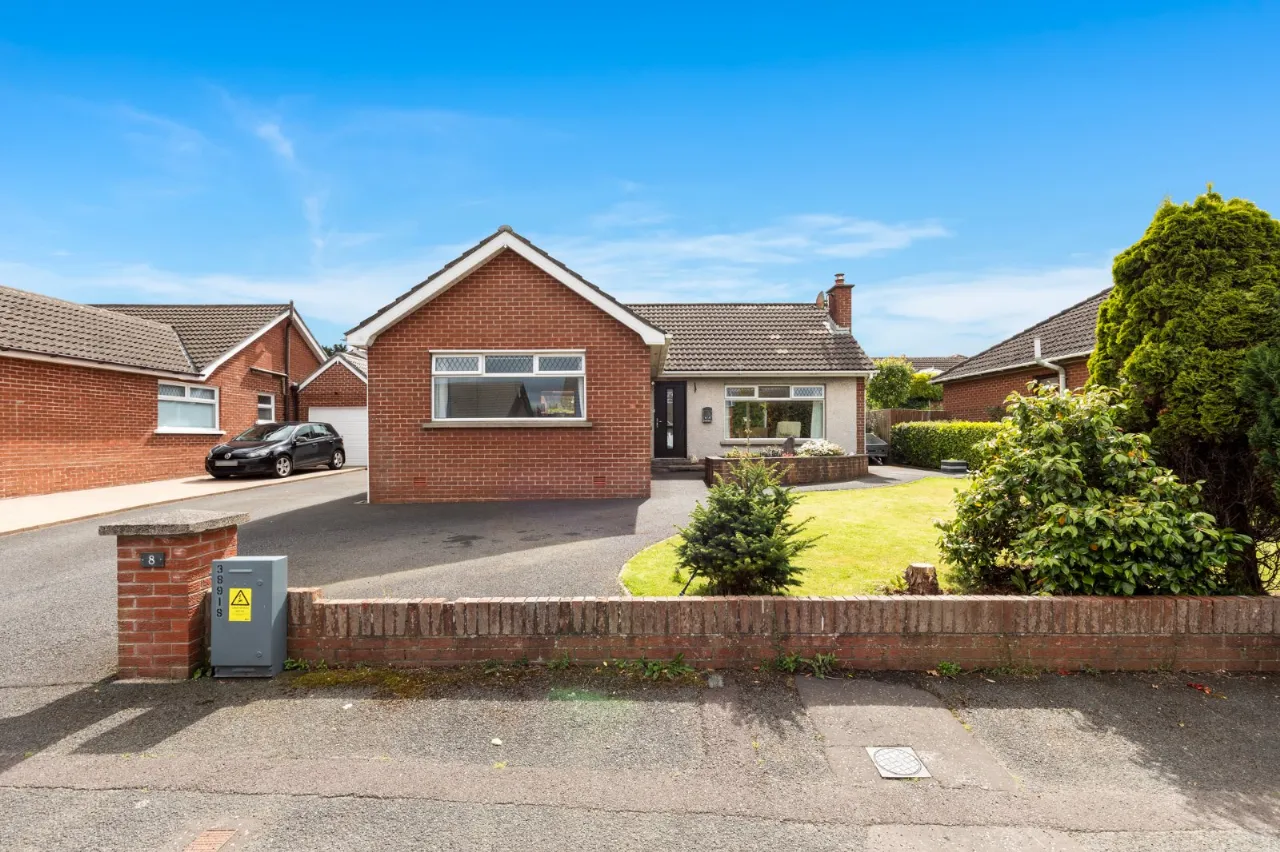8 Brooklands Gardens, Whitehead, Carrickfergus, County Antrim, BT38 9RS