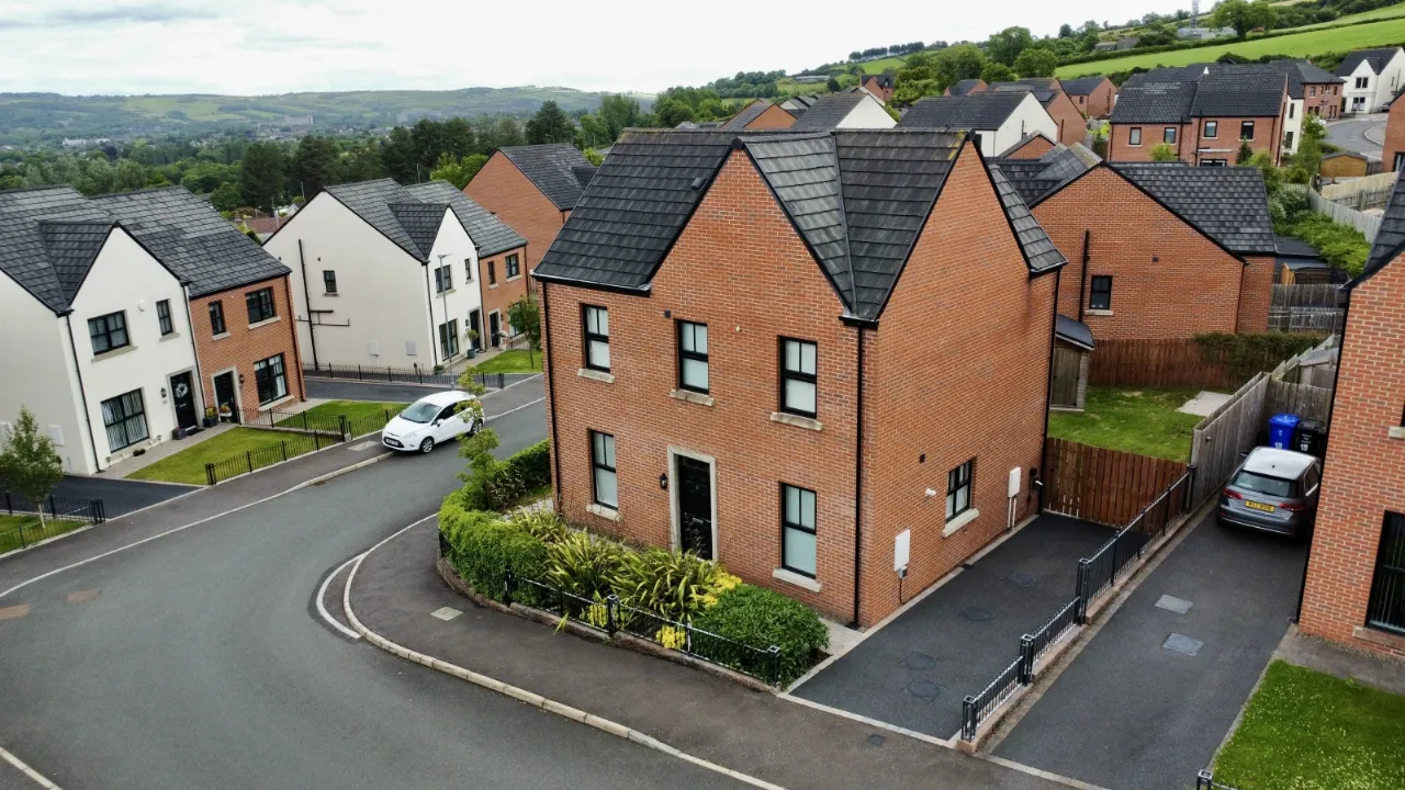 21 Castlegowan Park, Belfast, County Antrim, BT5 7WG