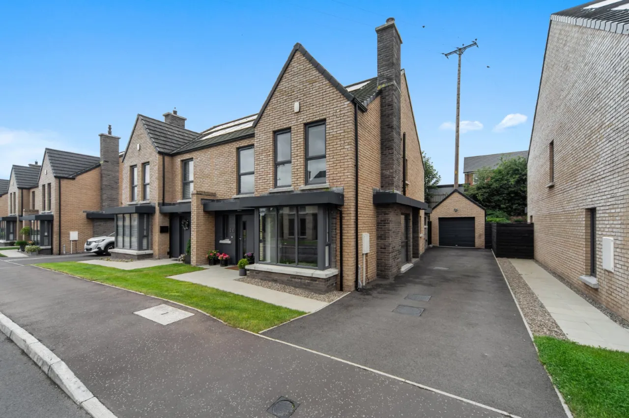 24 Moira Gate, Lurgan Road, Moira, County Down, BT67 0XZ