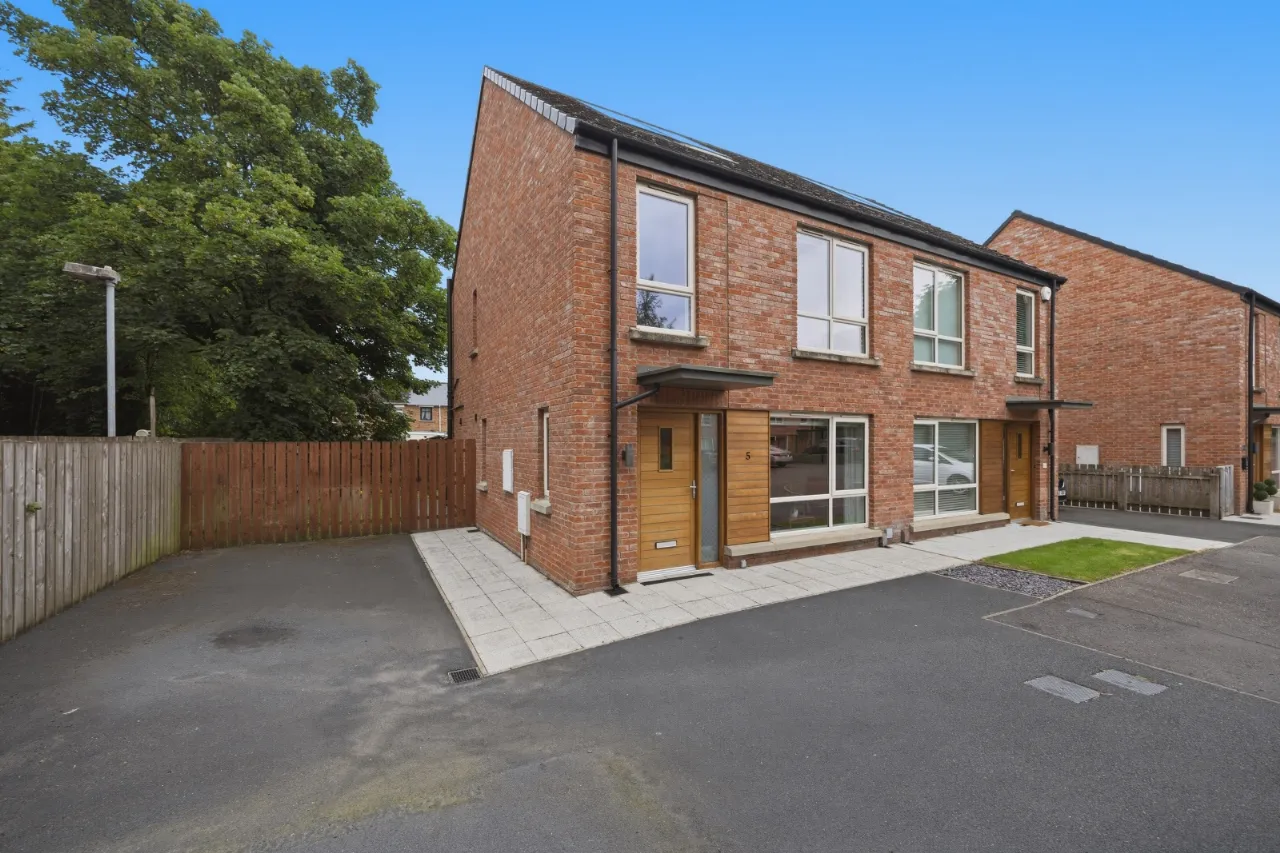5 Victoria Close, Belfast, County Antrim, BT4 1PF
