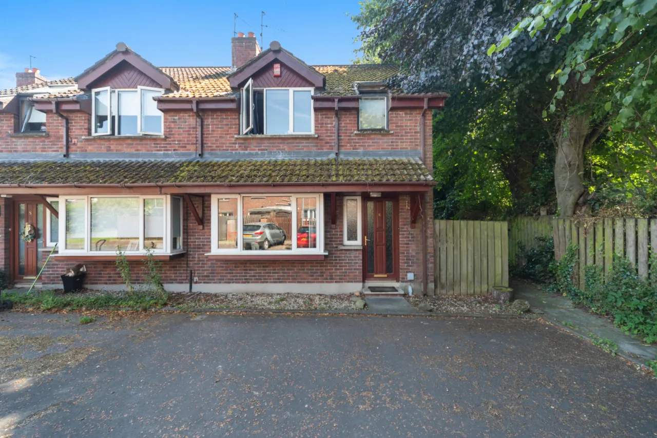 6 Charnwood Court, Belfast, County Antrim, BT15 5DJ