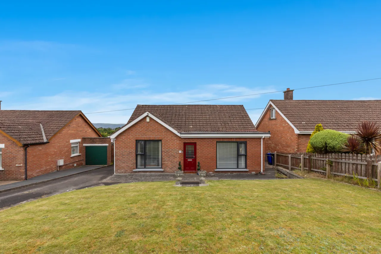 30 Gilnahirk Avenue, Belfast, County Antrim, BT5 7DR