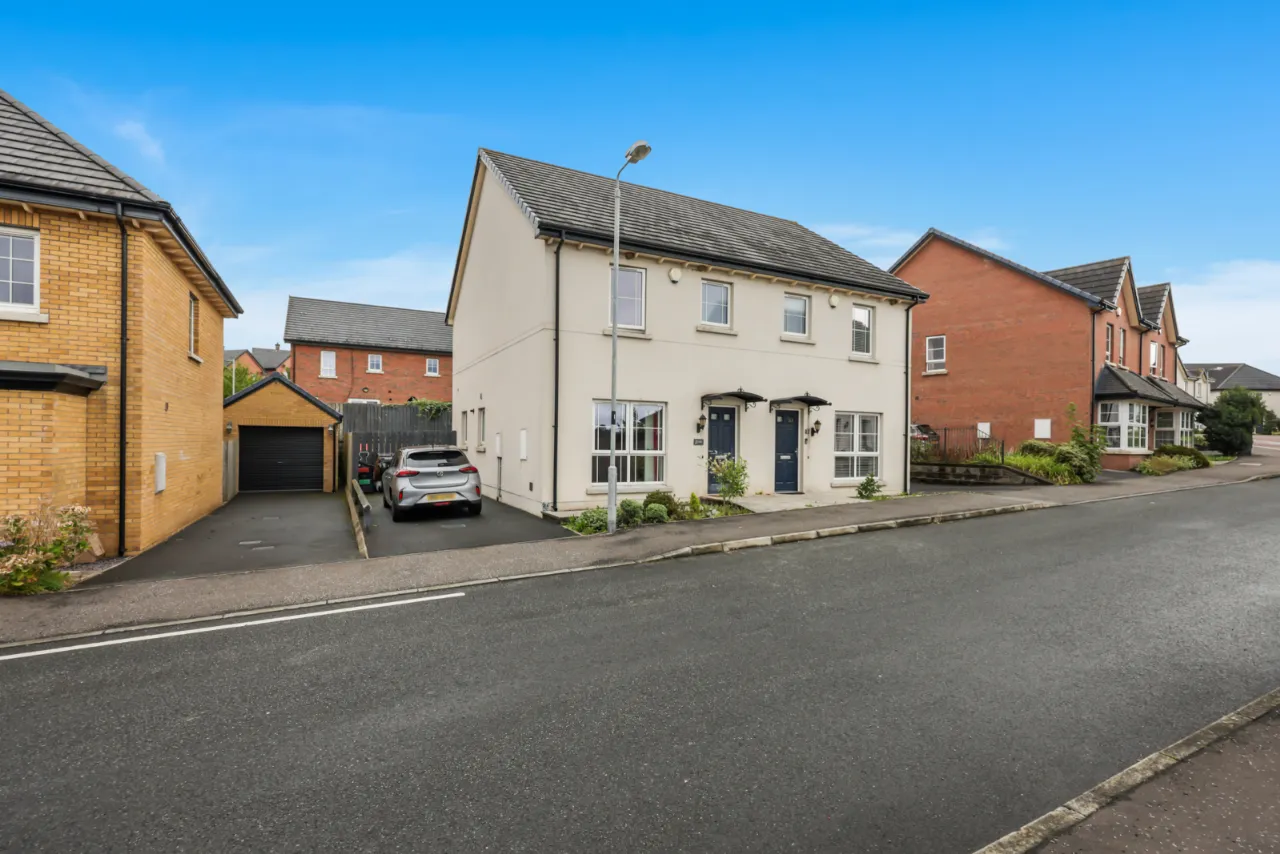 2 Millmount Village Park, Dundonald, Belfast, County Down, BT16 1YY