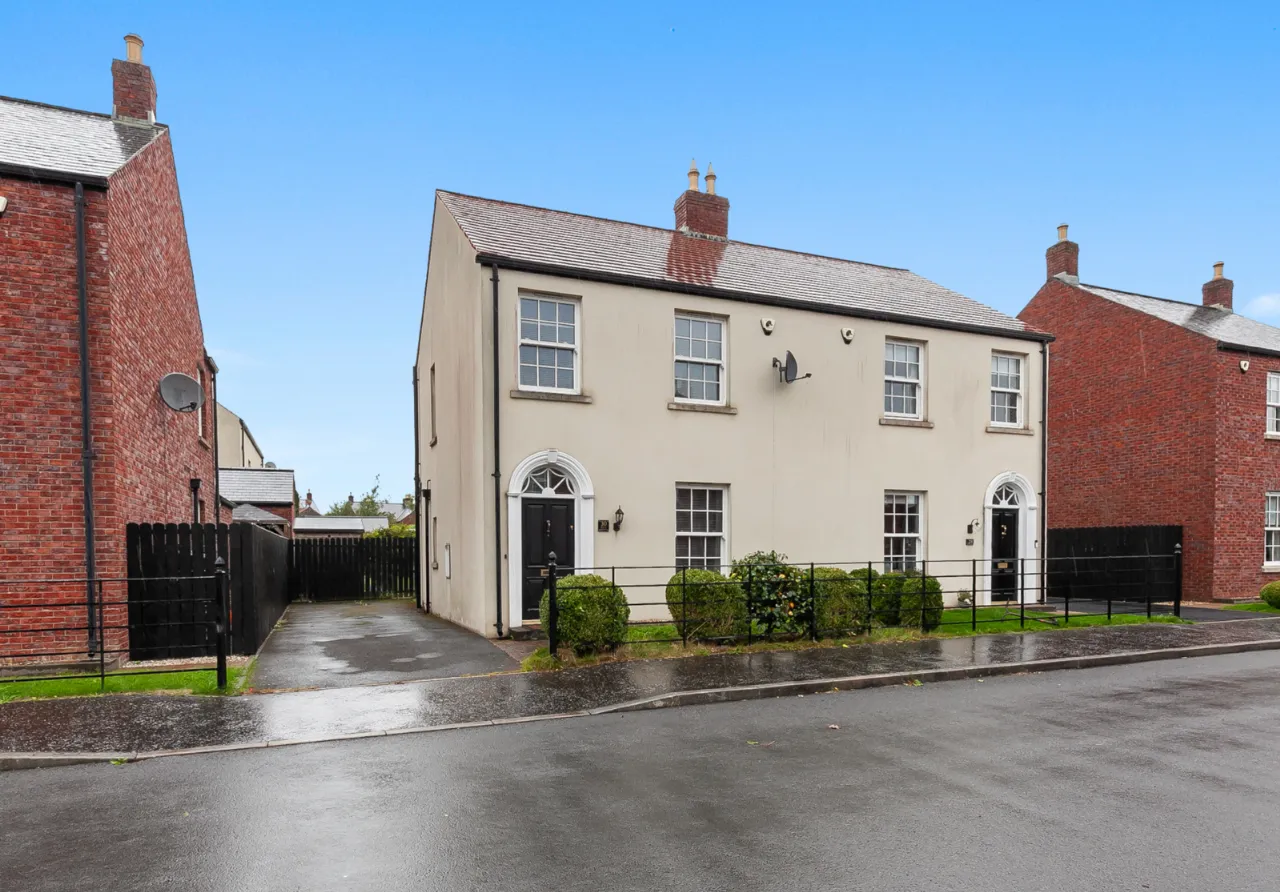 30 Breton Gardens, Lisburn, County Down, BT28 3YZ