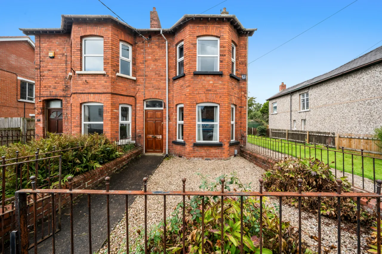 11 Ulster Avenue, Dunmurry, Belfast, County Antrim, BT17 9BN