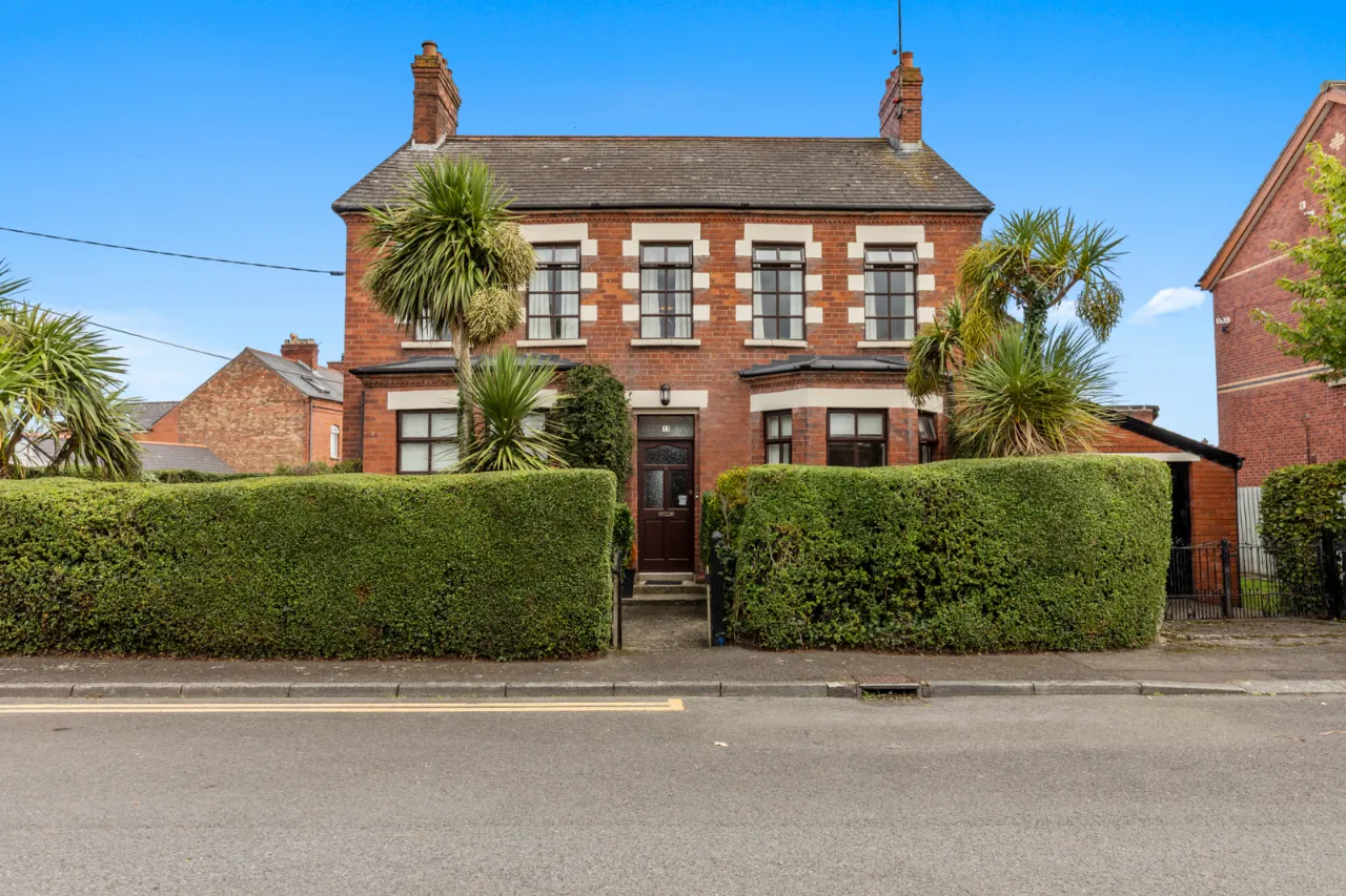 11 Kinnegar Avenue, Holywood, County Down, BT18 9JR