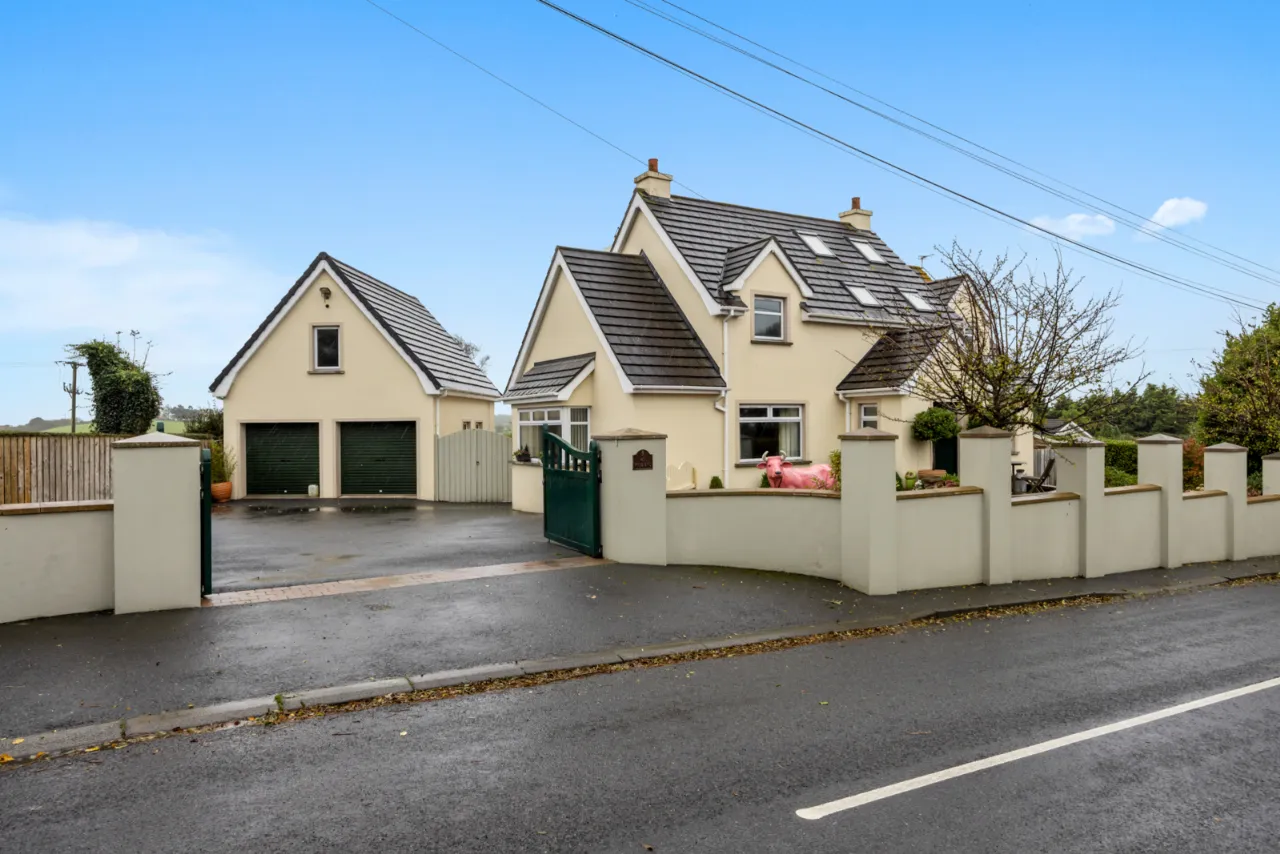 Witz End, 43 Carrowdore Road, Greyabbey, Newtownards, County Down, BT22 2LX